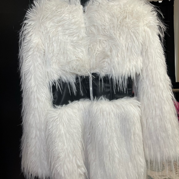 AKIRA dress - Picture 4 of 5